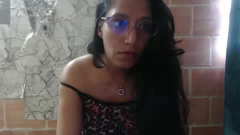 Snapshot of angelitaa_hot chatting on February 2025 12:17:02 PM angela online show from February 2025 12:17:02 PM