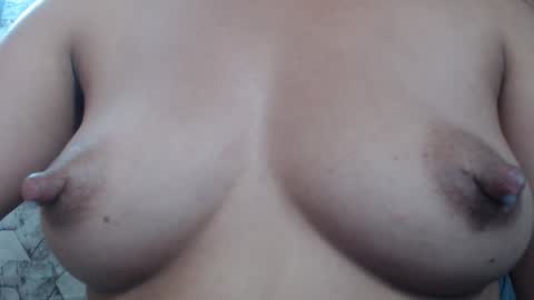 Snapshot of angelitaa_hot chatting on September 2025 11:32:02 PM angela online show from September 2025 11:32:02 PM