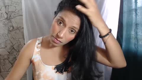 Snapshot of angelitaa_hot chatting on October 2025 04:28:01 PM angela online show from October 2025 04:28:01 PM