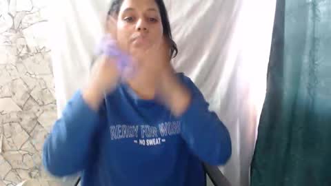 Snapshot of angelitaa_hot chatting on October 2025 09:03:01 PM angela online show from October 2025 09:03:01 PM