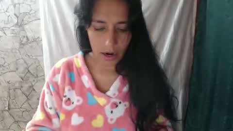 Snapshot of angelitaa_hot chatting on November 2025 02:26:01 AM angela online show from November 2025 02:26:01 AM