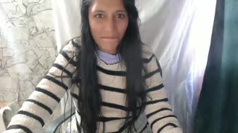 Snapshot of angelitaa_hot chatting on February 2026 12:26:01 PM angela online show from February 2026 12:26:01 PM