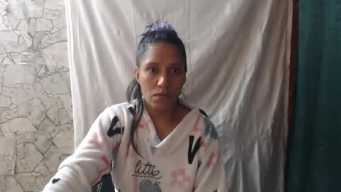 Snapshot of angelitaa_hot chatting on February 2026 10:46:01 AM angela online show from February 2026 10:46:01 AM