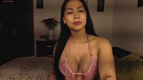 Snapshot of angellaisabella chatting on May 2026 09:52:02 PM ANGELA ISABELLA online show from May 2026 09:52:02 PM