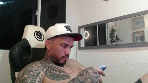 Snapshot of angellatino0 chatting on December 2024 04:23:01 AM angellatino0 online show from December 2024 04:23:01 AM