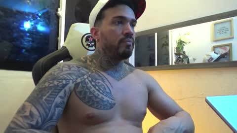 Snapshot of angellatino0 chatting on January 2025 01:11:01 AM angellatino0 online show from January 2025 01:11:01 AM