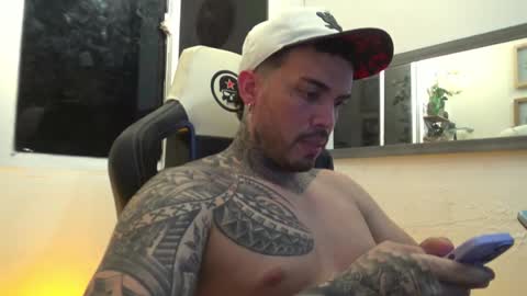 Snapshot of angellatino0 chatting on February 2025 06:10:02 AM angellatino0 online show from February 2025 06:10:02 AM