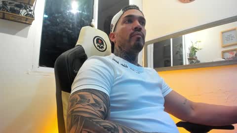 Snapshot of angellatino0 chatting on February 2025 06:48:01 AM angellatino0 online show from February 2025 06:48:01 AM