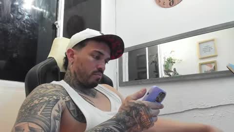 Snapshot of angellatino0 chatting on February 2025 04:33:02 AM angellatino0 online show from February 2025 04:33:02 AM