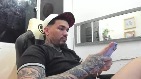 Snapshot of angellatino0 chatting on February 2025 07:07:01 AM angellatino0 online show from February 2025 07:07:01 AM