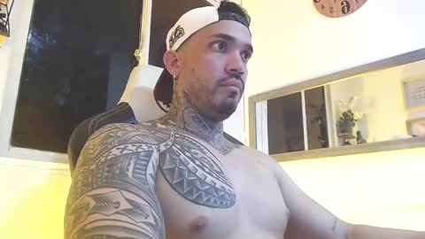 Snapshot of angellatino0 chatting on February 2025 05:34:02 AM angellatino0 online show from February 2025 05:34:02 AM