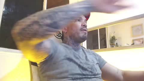 Snapshot of angellatino0 chatting on February 2025 06:05:02 AM angellatino0 online show from February 2025 06:05:02 AM