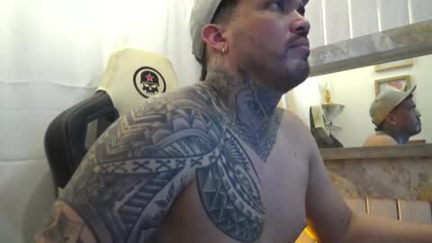 Snapshot of angellatino0 chatting on September 2025 07:01:01 AM angellatino0 online show from September 2025 07:01:01 AM