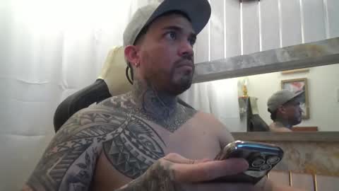 Snapshot of angellatino0 chatting on October 2025 04:23:02 AM angellatino0 online show from October 2025 04:23:02 AM