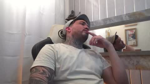 Snapshot of angellatino0 chatting on October 2025 07:09:02 AM angellatino0 online show from October 2025 07:09:02 AM