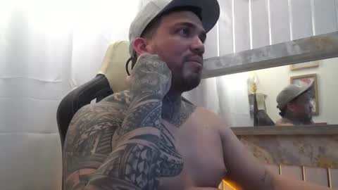 Snapshot of angellatino0 chatting on October 2025 07:09:01 AM angellatino0 online show from October 2025 07:09:01 AM