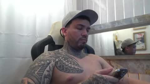 Snapshot of angellatino0 chatting on October 2025 07:25:01 AM angellatino0 online show from October 2025 07:25:01 AM