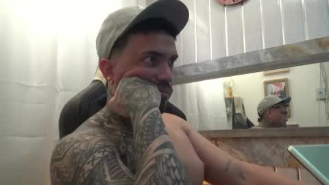 Snapshot of angellatino0 chatting on October 2025 06:37:01 AM angellatino0 online show from October 2025 06:37:01 AM