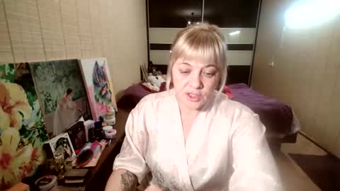 angelleah online show from December 2025 06:48:02 PM