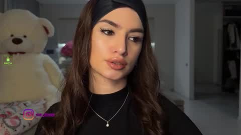 angelmi171 online show from October 2025 03:45:01 PM