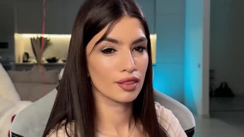 angelmi171 online show from November 2025 06:20:01 PM