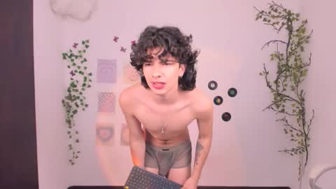 Snapshot of angelo_duarte chatting on September 2025 06:31:02 PM Angel online show from September 2025 06:31:02 PM