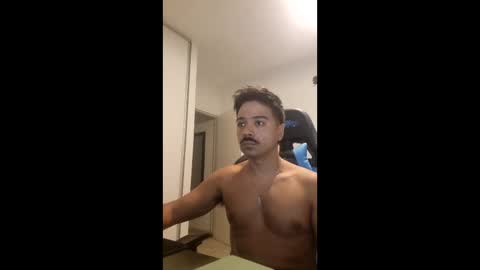 Snapshot of angelo_movil chatting on April 2026 01:33:01 AM angelo_movil online show from April 2026 01:33:01 AM