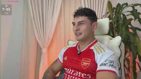 Angelo Ferro online show from November 2025 02:55:01 AM