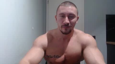  ------- SEX SHOW WITH GUYS AND GIRLS  MUSCLE SHOW online show from December 2024 07:17:01 PM