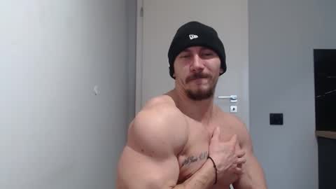  ------- SEX SHOW WITH GUYS AND GIRLS  MUSCLE SHOW online show from January 2025 09:35:01 AM