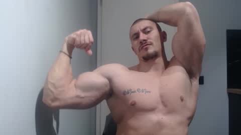  ------- SEX SHOW WITH GUYS AND GIRLS  MUSCLE SHOW online show from February 2025 07:41:02 PM