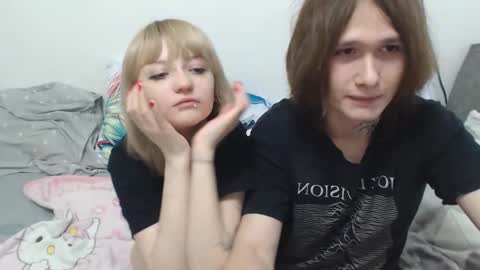 Snapshot of angelofporncouple chatting on November 2025 08:32:01 PM Eva online show from November 2025 08:32:01 PM