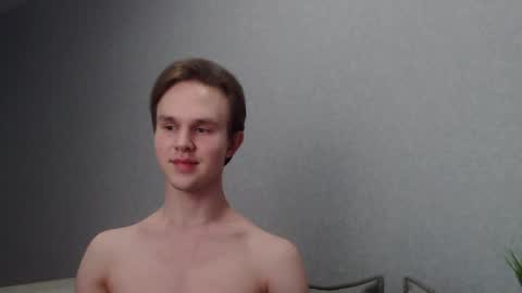 Angel online show from February 2025 09:31:02 PM