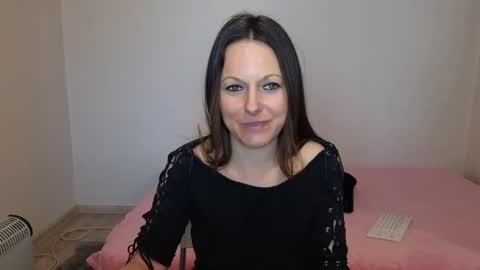Giulia online show from April 2026 12:29:02 PM