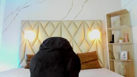 ANGIE online show from January 2026 02:20:01 PM