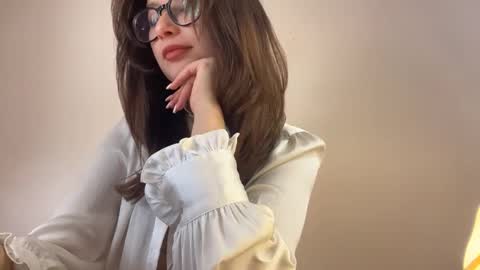 Snapshot of angelwhisper56 chatting on October 2025 11:33:02 AM Lisa online show from October 2025 11:33:02 AM