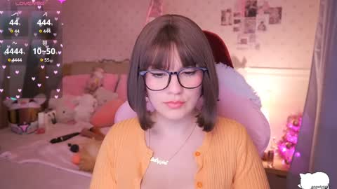 Snapshot of angelytaxx chatting on January 2025 07:06:02 AM Angel online show from January 2025 07:06:02 AM