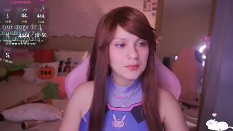 Snapshot of angelytaxx chatting on September 2025 10:36:01 AM Angel online show from September 2025 10:36:01 AM