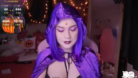 Snapshot of angelytaxx chatting on October 2025 05:35:02 AM Angel online show from October 2025 05:35:02 AM