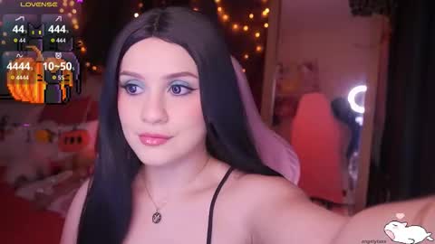 Snapshot of angelytaxx chatting on November 2025 01:48:02 AM Angel online show from November 2025 01:48:02 AM