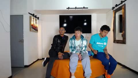 anghelytos online show from December 2025 04:06:01 AM