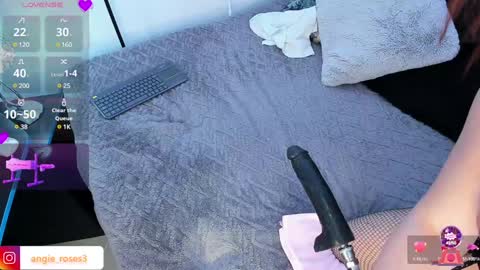 Snapshot of angiee_roses chatting on January 2025 11:11:01 PM angiee roses online show from January 2025 11:11:01 PM