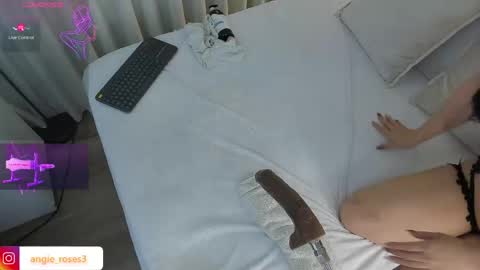 angiee roses online show from May 2026 10:50:03 PM