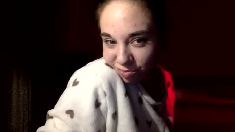 Snapshot of angle_cute05 chatting on July 2026 09:08:02 PM Angel Cute online show from July 2026 09:08:02 PM