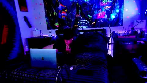 Anglz017 online show from October 2025 11:19:02 AM