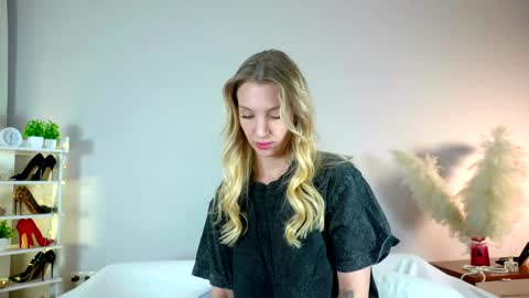 Lera My next stream on November 30 online show from January 2025 12:53:02 AM