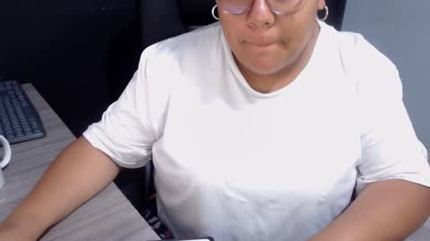 angy online show from October 2025 12:14:02 PM