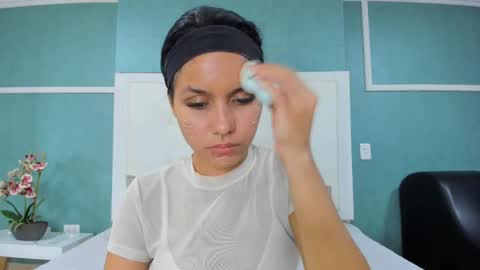 Snapshot of ania_gomez chatting on September 2025 09:38:02 PM Ania online show from September 2025 09:38:02 PM