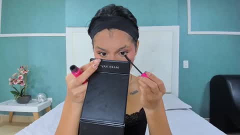 Snapshot of ania_gomez chatting on October 2025 01:31:02 PM Ania online show from October 2025 01:31:02 PM