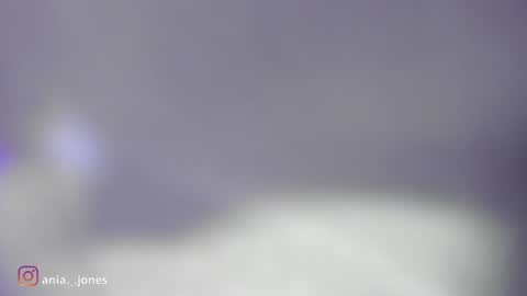 Snapshot of ania_mml chatting on January 2025 07:45:01 PM Ania online show from January 2025 07:45:01 PM